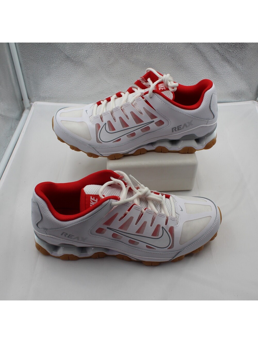 Nike Reax 8 TR Mesh Size 11 Men Cross Training Gym Running Shoes White Red Gum
